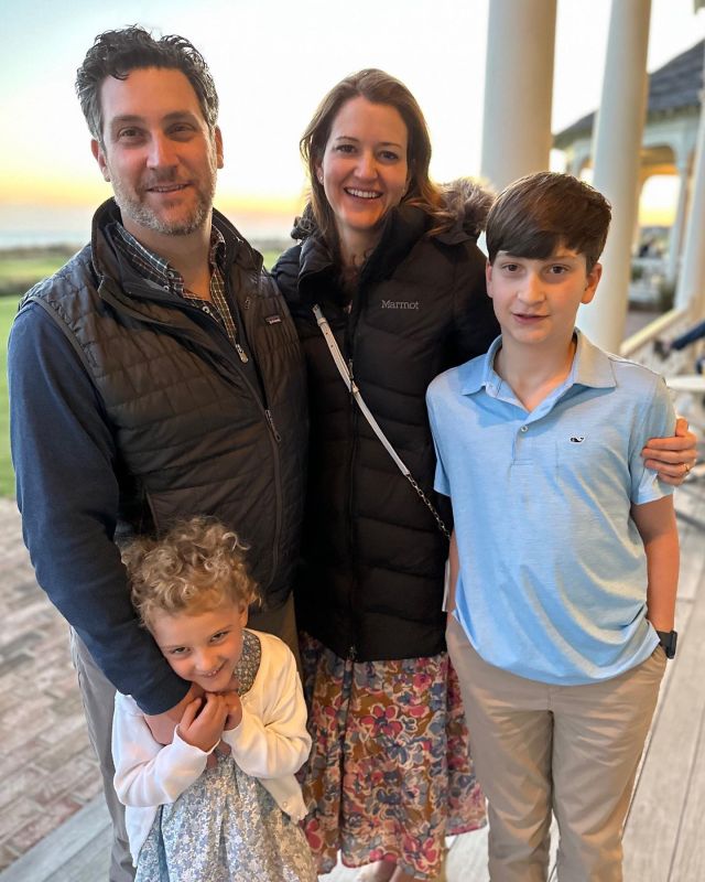Dr. Surowitz & his beautiful family spent spring break in Kiawah Island! ☀️✨